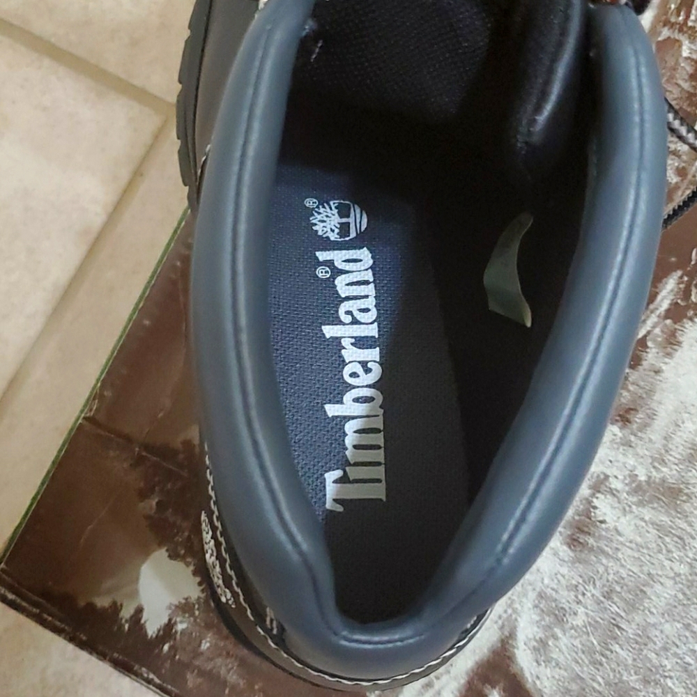 Timberland Shoes - Picture 4 of 16